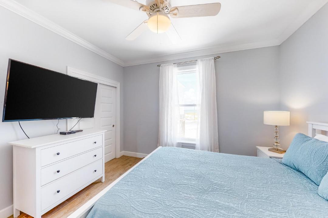 Photo of Bedroom in Dauphin Island