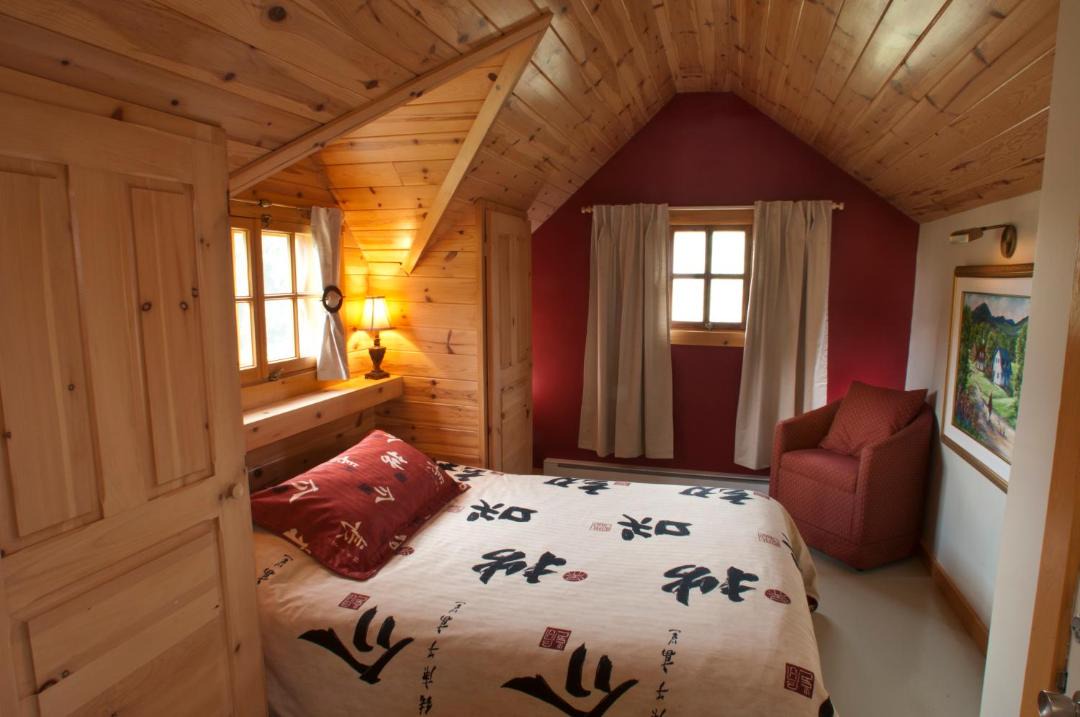 Photo of Bedroom in Baie-St-Paul