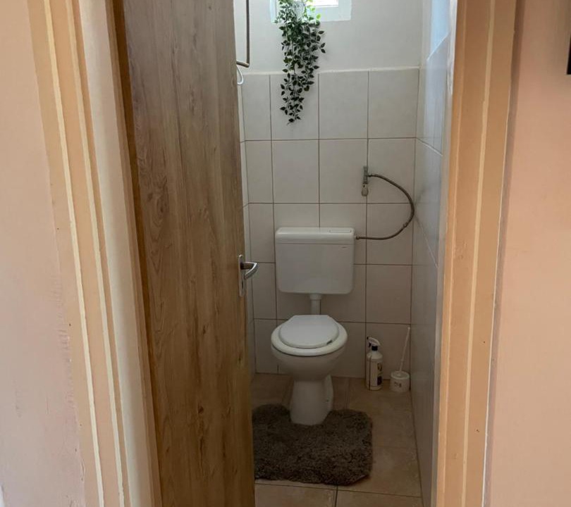 Photo of Bathroom in Mende