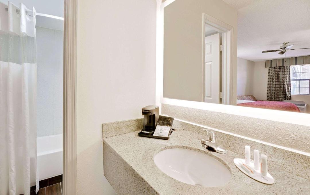 Photo of Bathroom in Demopolis