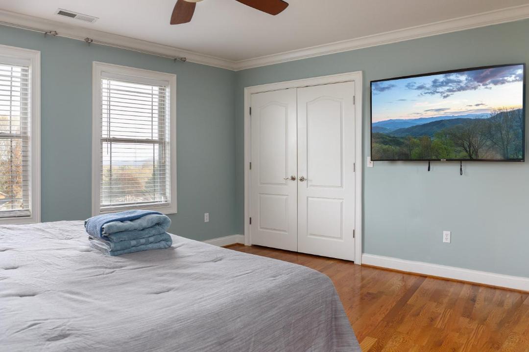 Photo of Bedroom in Asheville