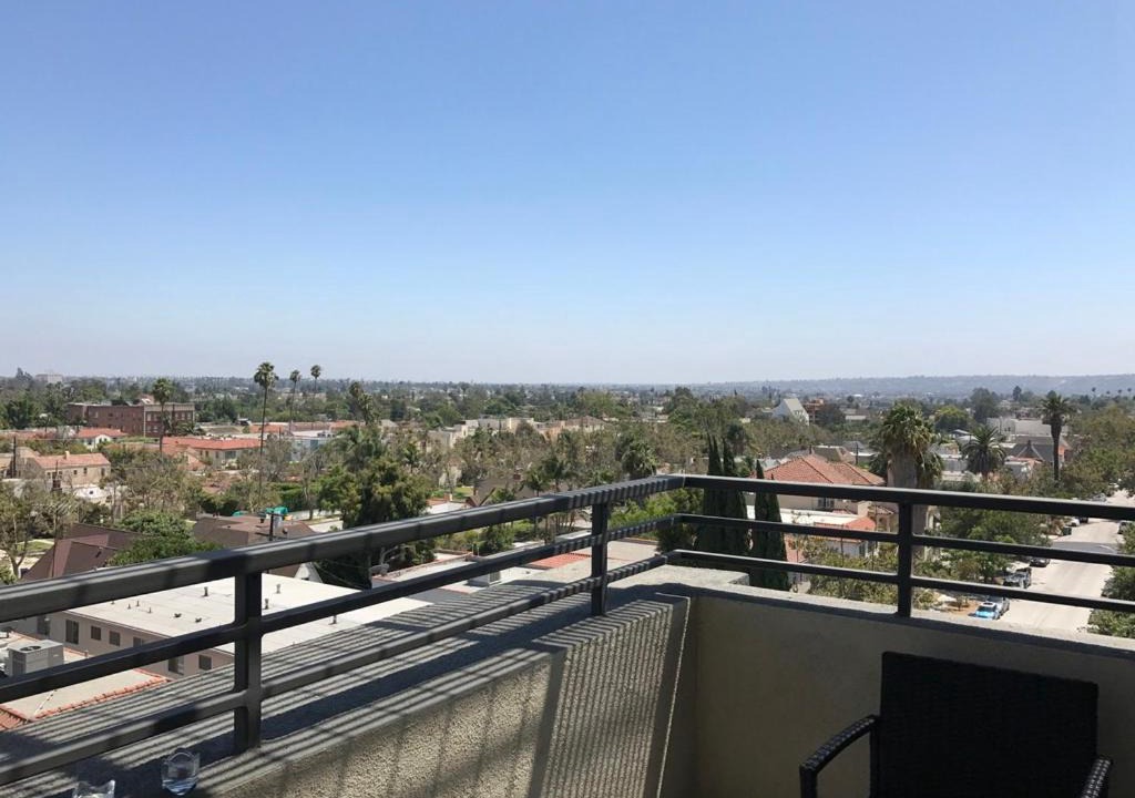 Photo of Patio Balcony in Mid-Wilshire