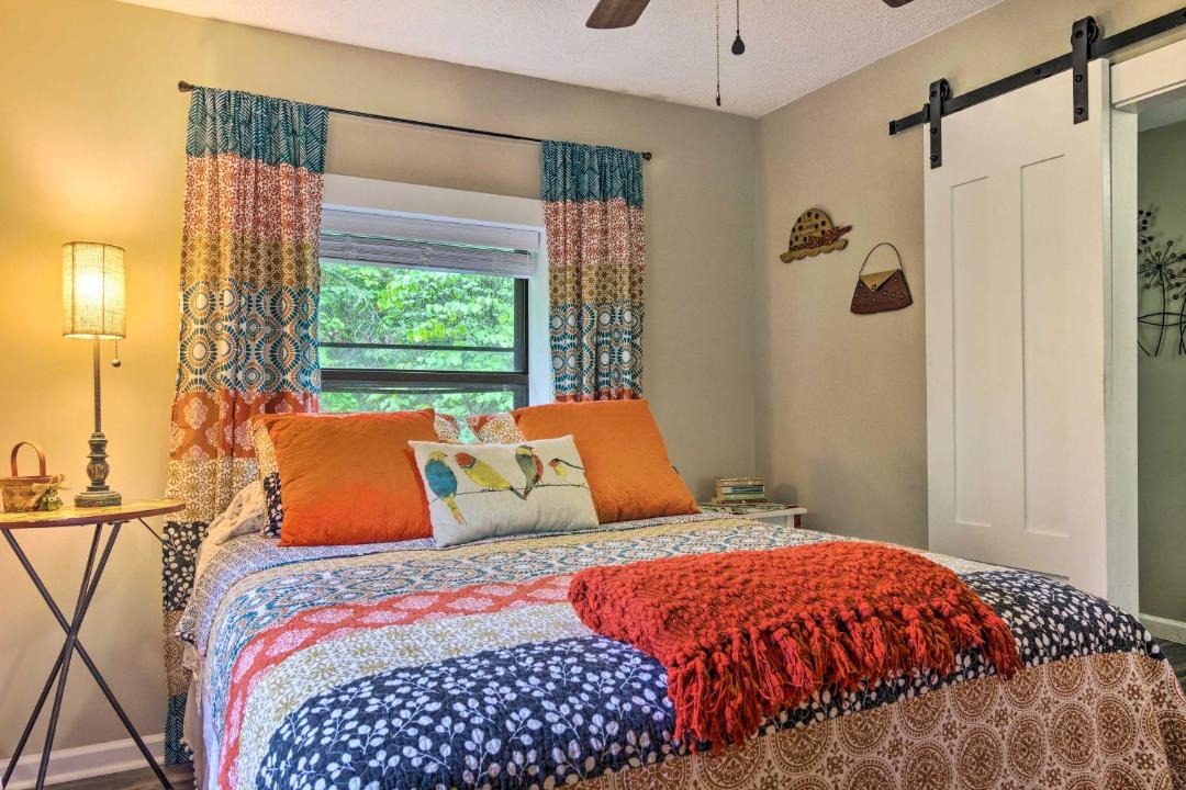 Photo of Bedroom in Hendersonville