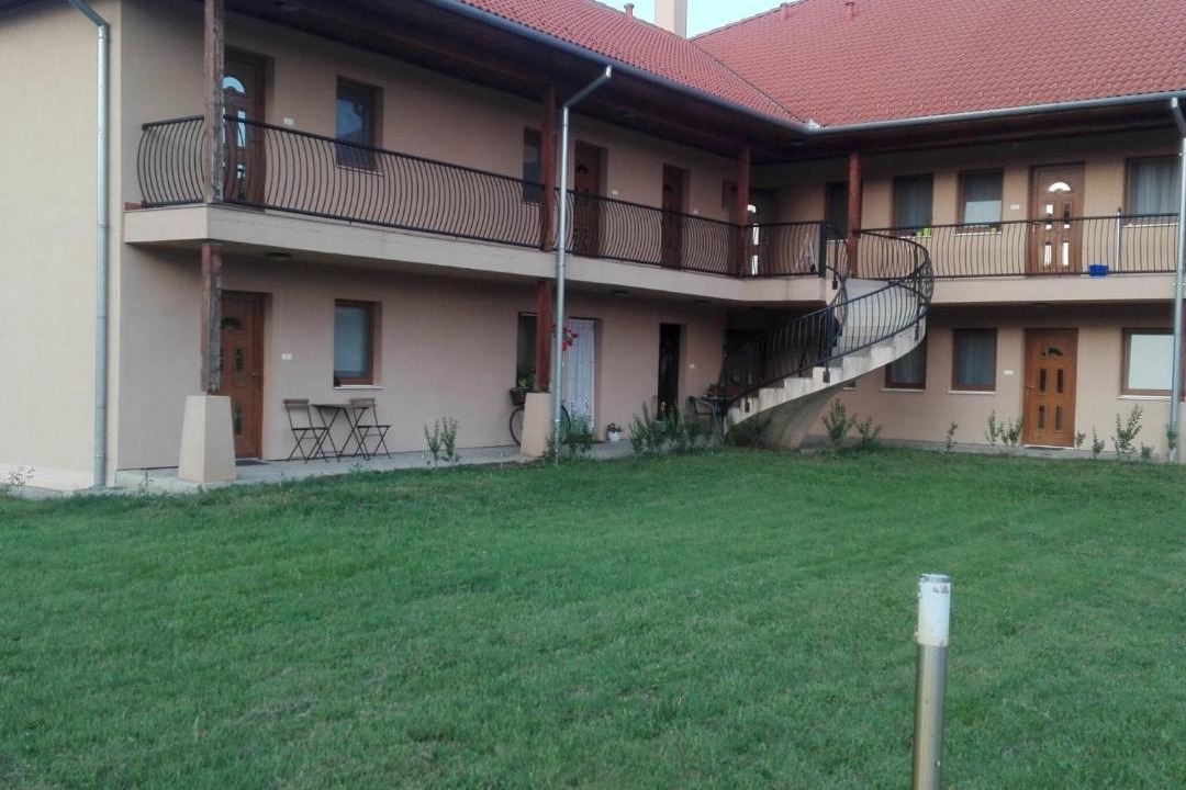 Photo of Buildings in Cserkeszolo