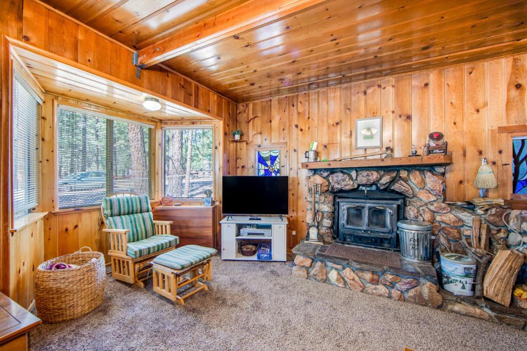 Photo of Livingroom in Big Bear City