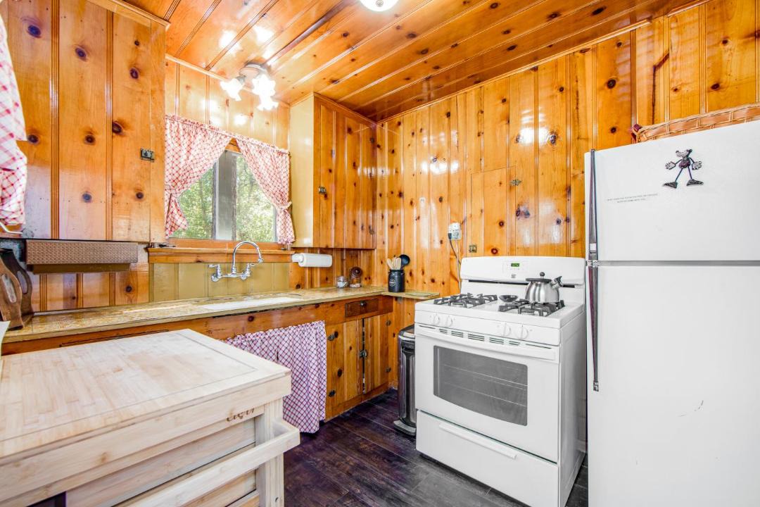 Photo of Kitchen in Big Bear City