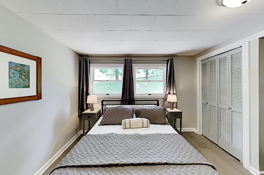 Photo of Bedroom in Woodfin
