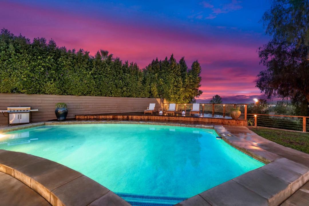 Photo of Outdoor in Woodland Hills