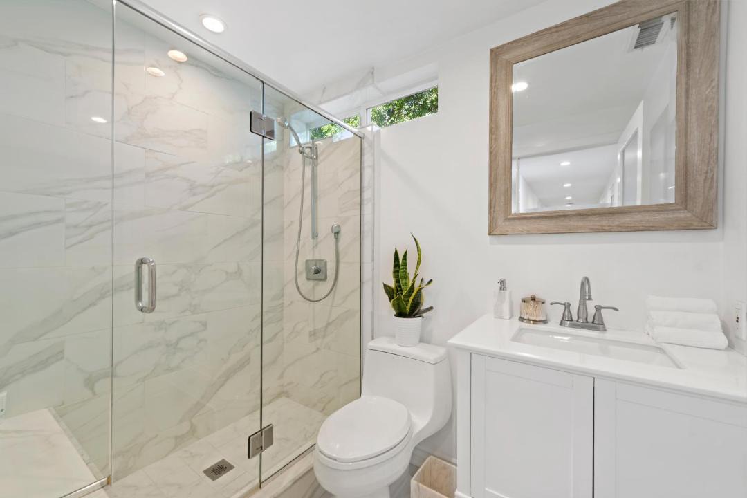 Photo of Bathroom in Woodland Hills