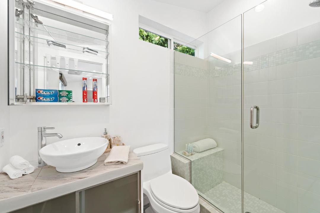 Photo of Bathroom in Woodland Hills