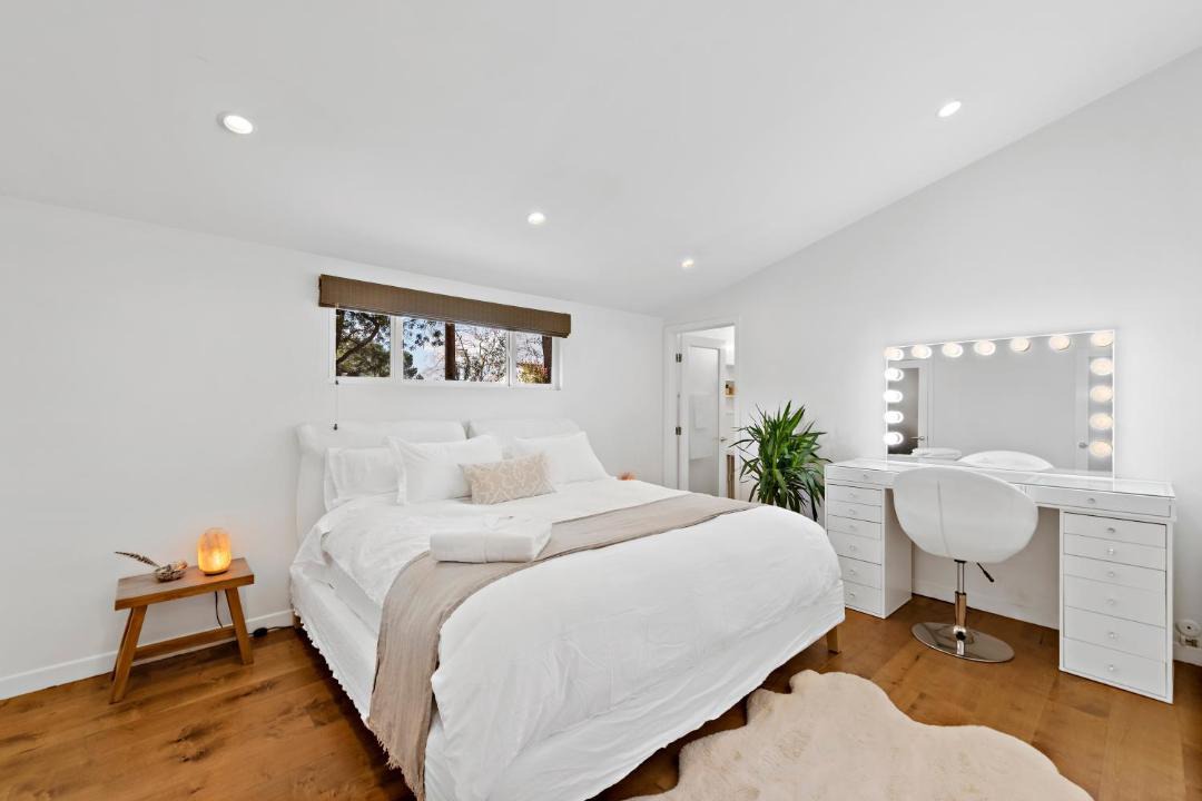 Photo of Bedroom in Woodland Hills