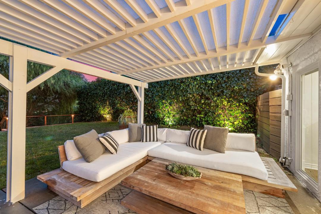 Photo of Patio Balcony in Woodland Hills