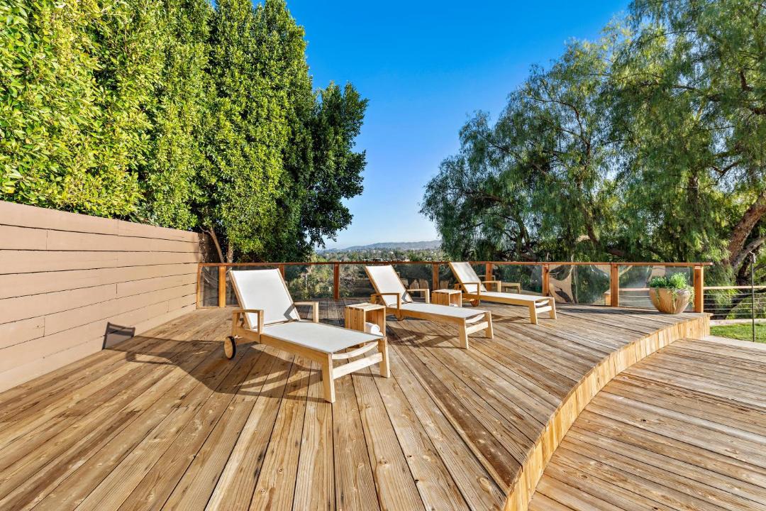 Photo of Patio Balcony in Woodland Hills