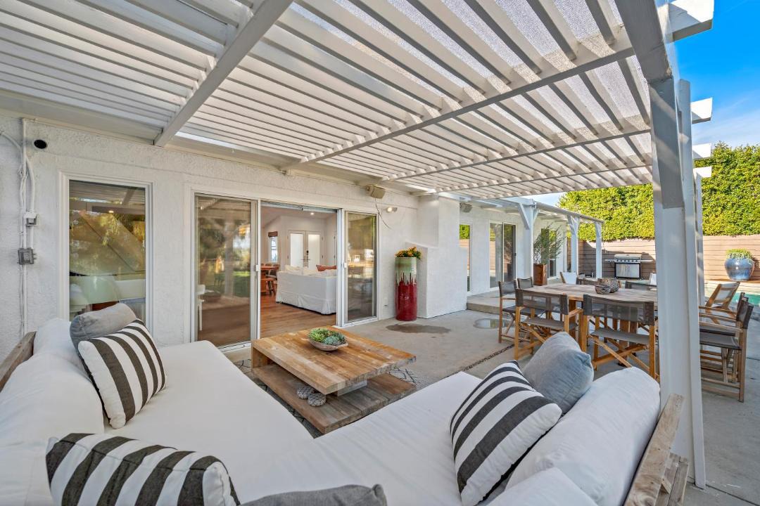 Photo of Patio Balcony in Woodland Hills