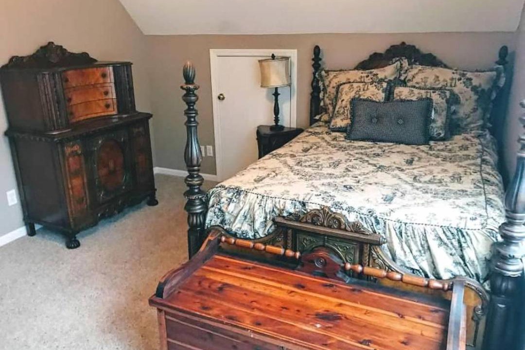 Photo of Bedroom in Taylorville
