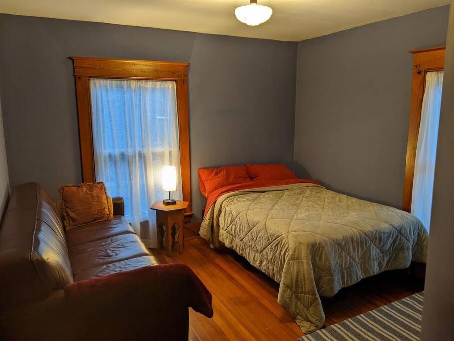 Photo of Bedroom in Fredonia