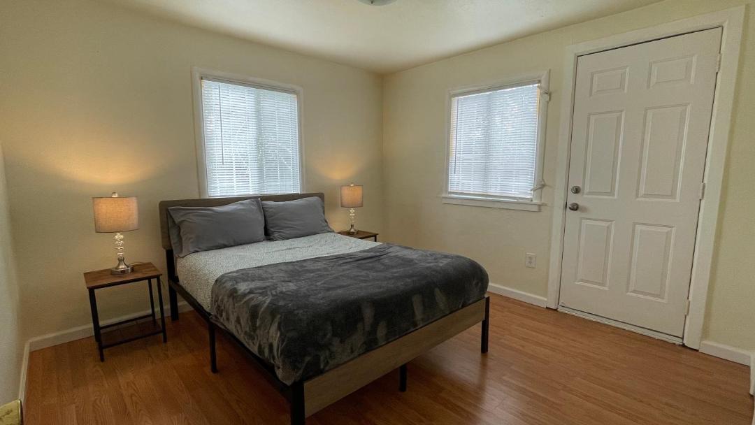 Photo of Bedroom in Southwest Berkeley