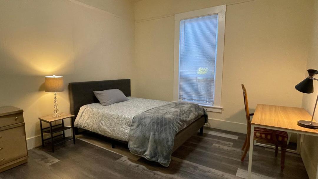 Photo of Bedroom in South Berkeley