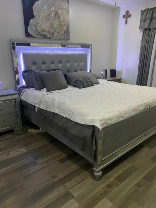 Photo of Bedroom in Downtown Long Beach