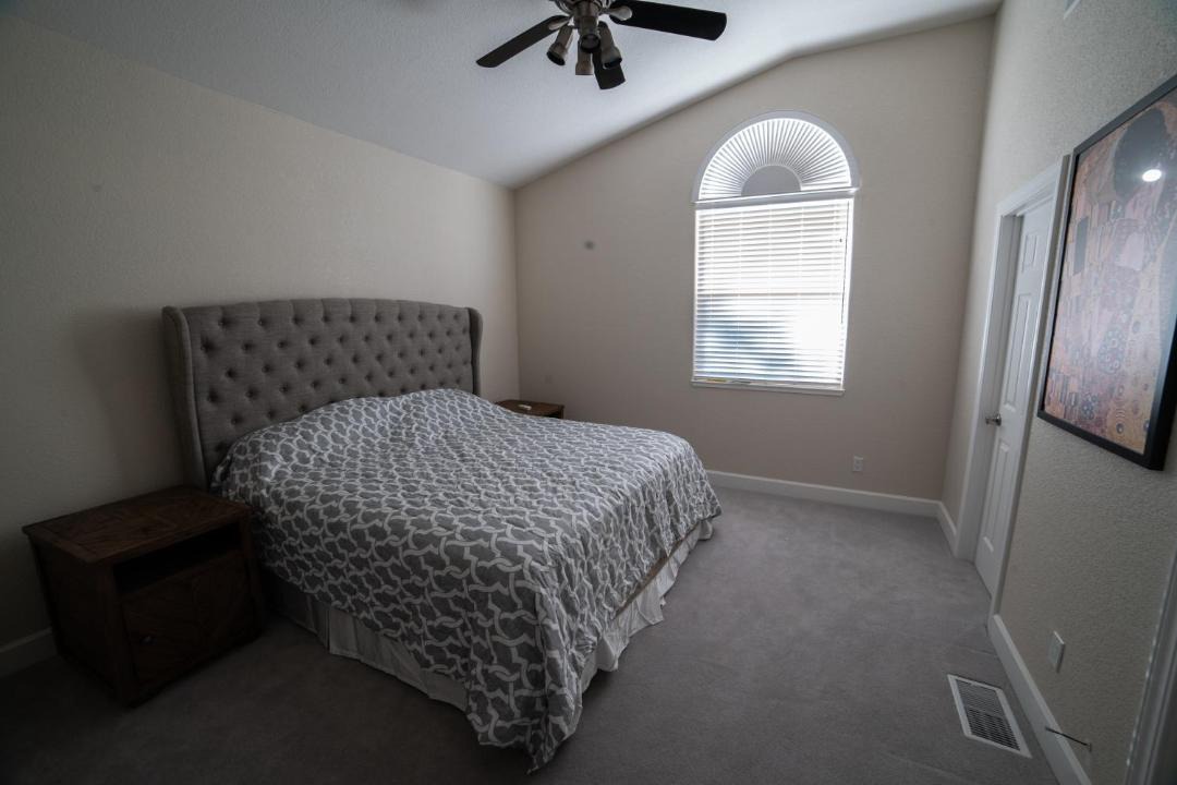 Photo of Bedroom in Groveland