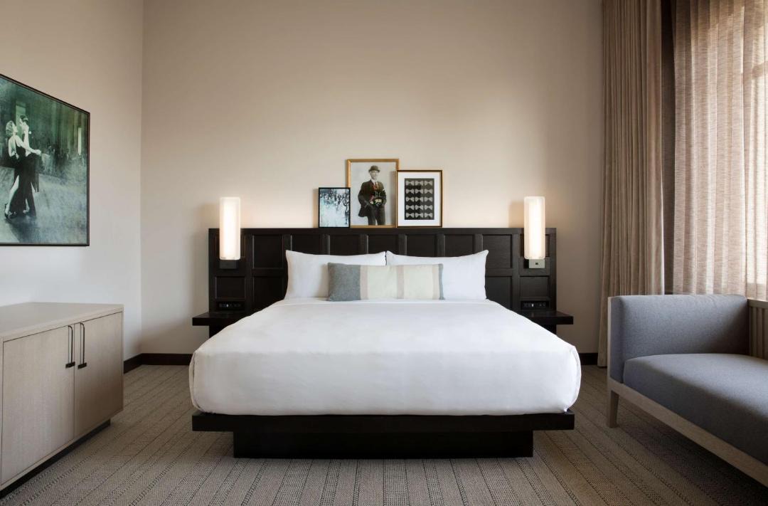 Photo of Bedroom in Theater District
