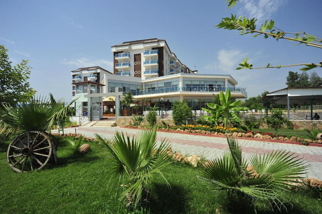 Photo of Buildings in Cenger