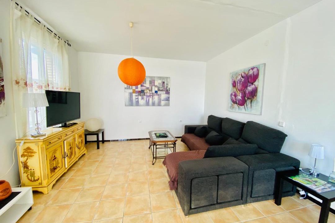 Photo of Livingroom in Roses Town Center