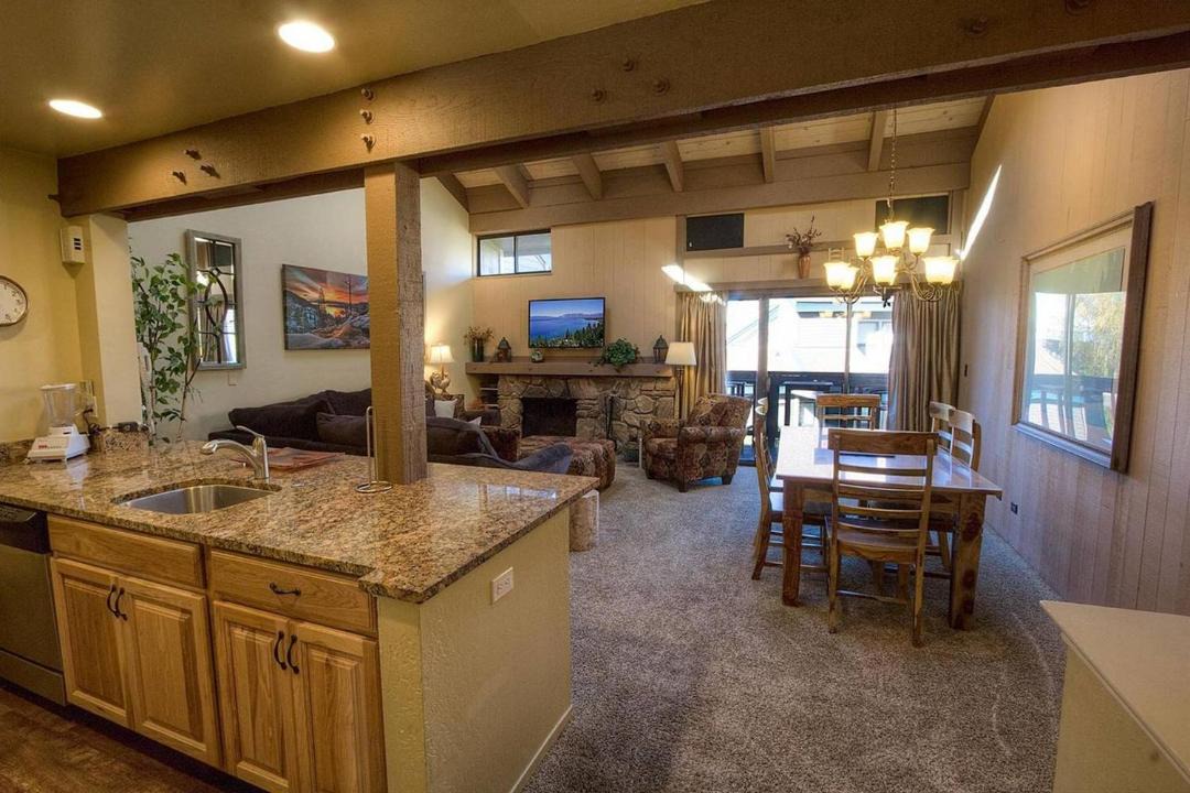 Photo of Livingroom in South Lake Tahoe