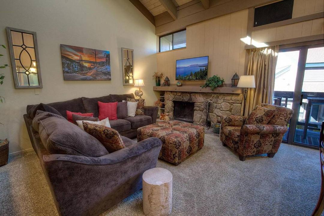 Photo of Livingroom in South Lake Tahoe