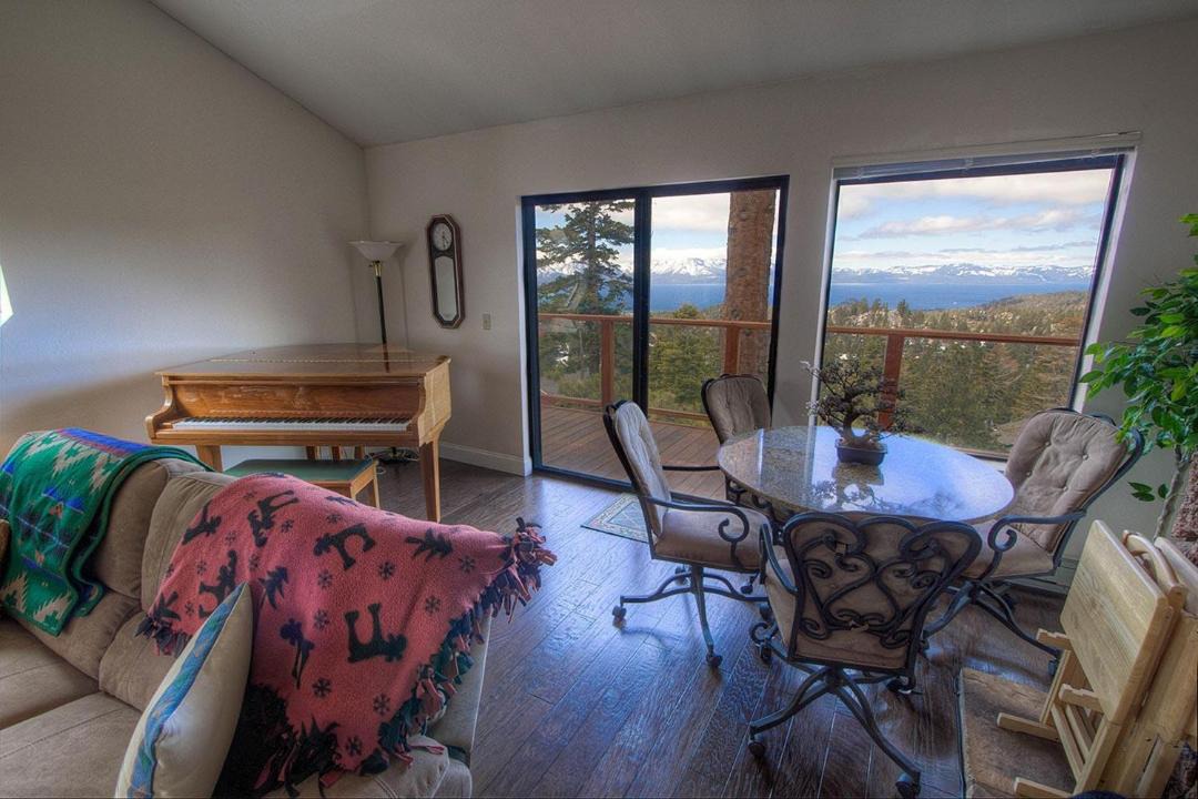 Photo of Livingroom in Tahoe Village