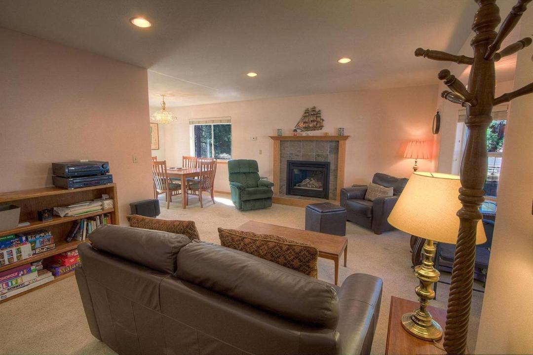 Photo of Livingroom in Pioneer Trail