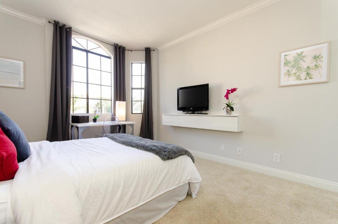 Photo of Bedroom in Beverly Grove