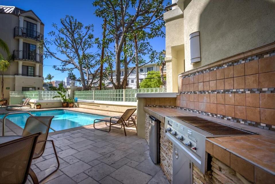 Photo of Patio Balcony in Beverly Grove