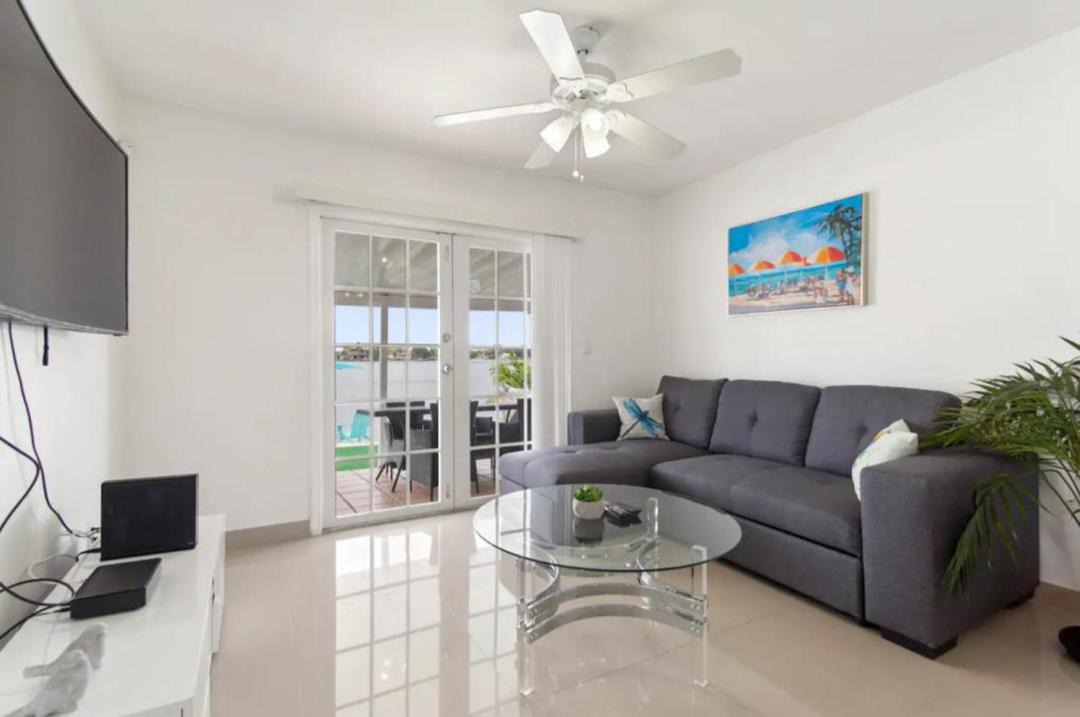 Photo of Livingroom in Hollywood