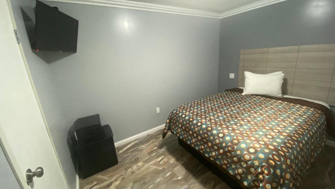 Photo of Bedroom in South Gate