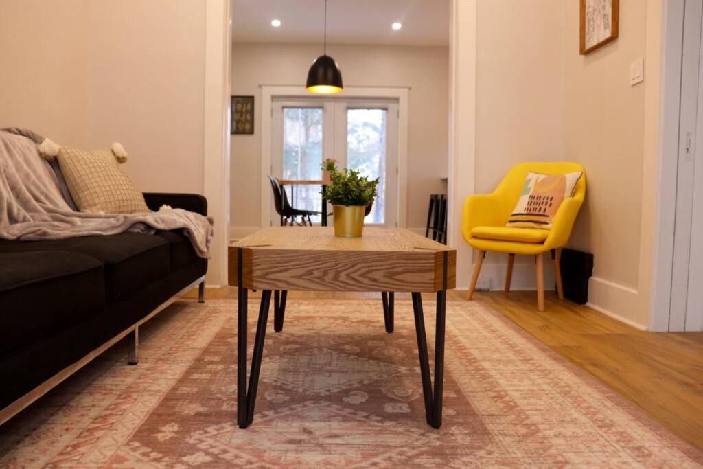 Photo of Livingroom in Waterloo