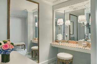 Photo of Bathroom in Beverly Hills