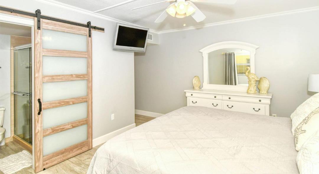 Photo of Bedroom in Longboat Key