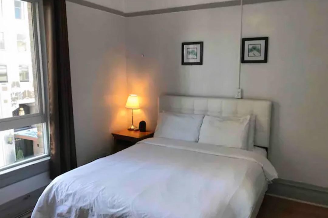 Photo of Bedroom in Theater District