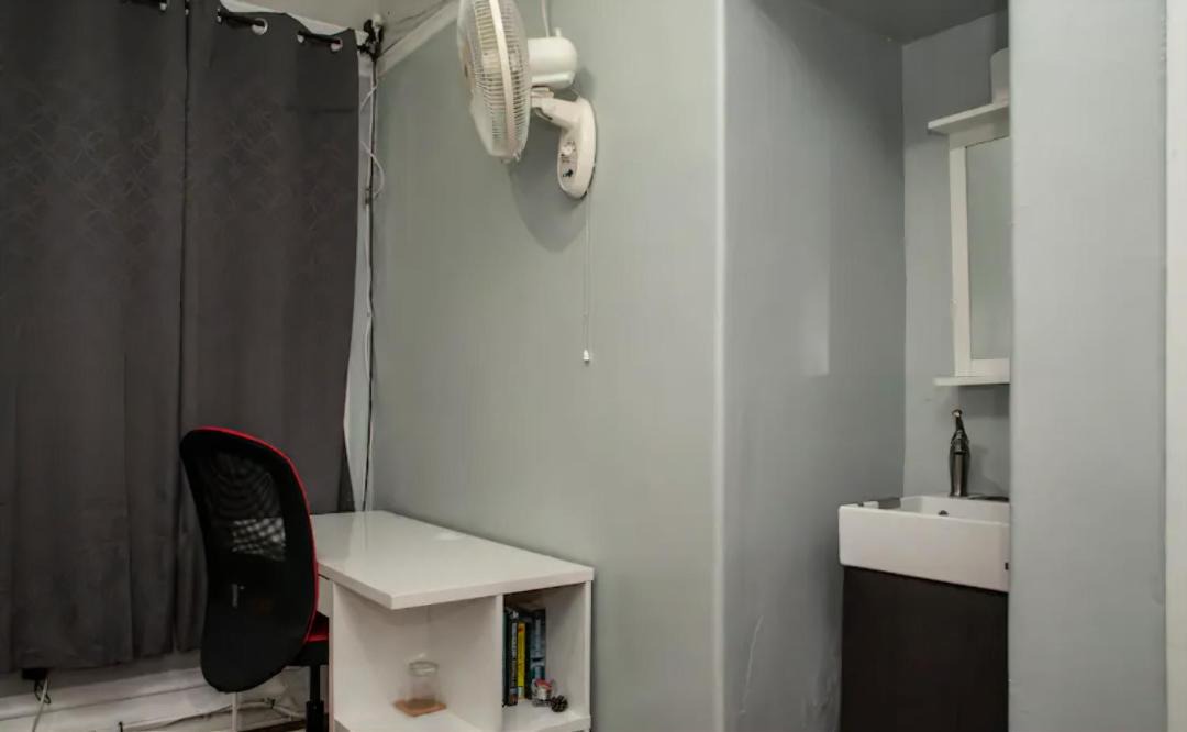 Photo of Bathroom in Theater District