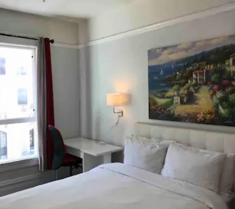 Photo of Bedroom in Theater District