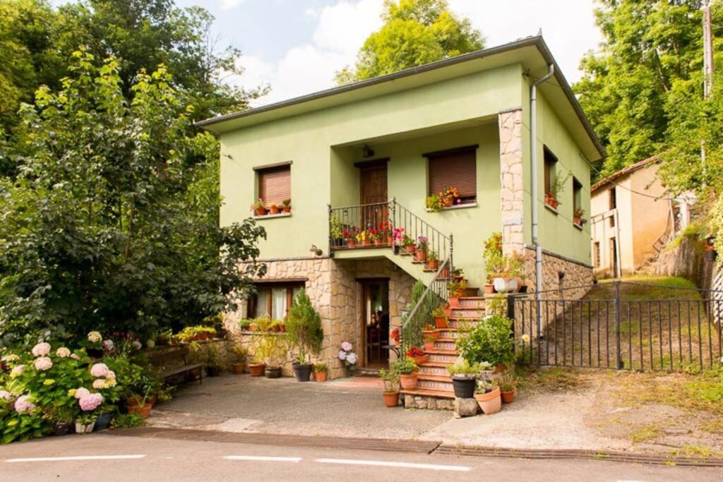 Photo of Buildings in Paniceres