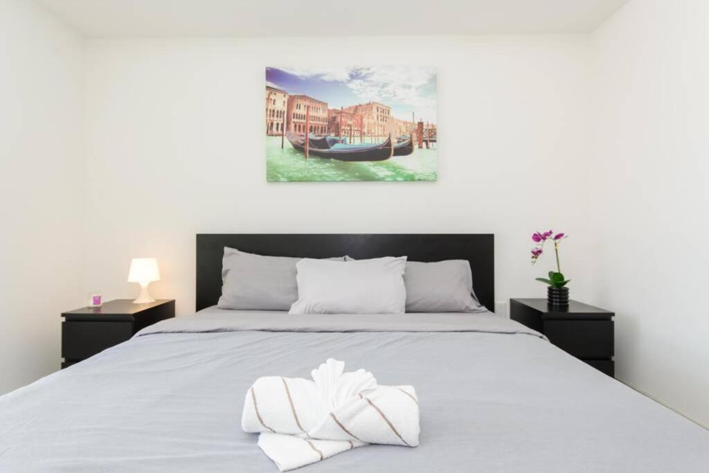 Photo of Bedroom in Downtown Los Angeles