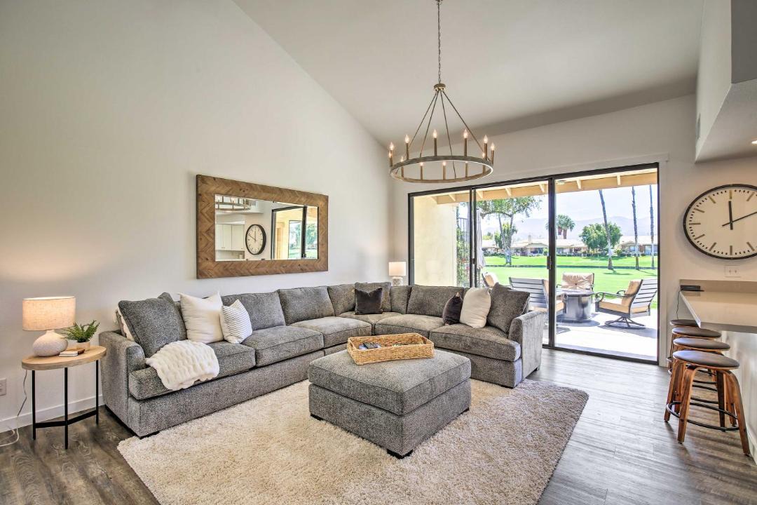 Photo of Livingroom in Palm Desert