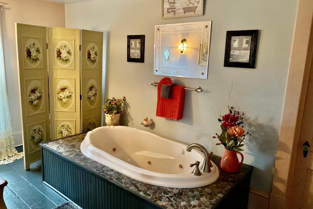 Photo of Bathroom in Holcomb