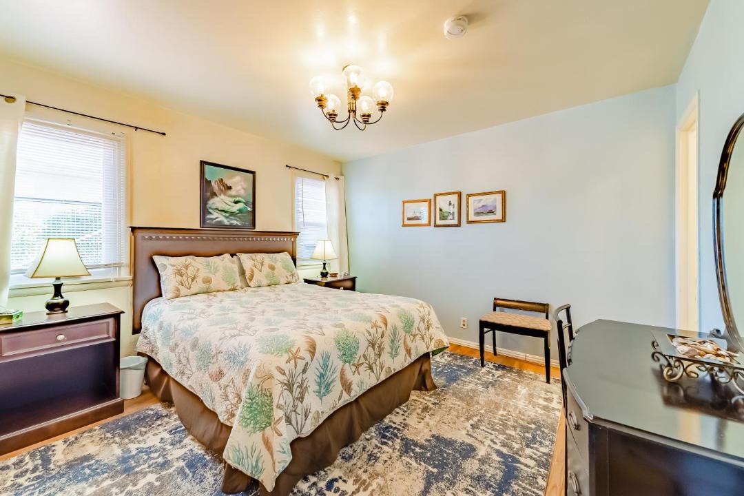 Photo of Bedroom in Crescent City