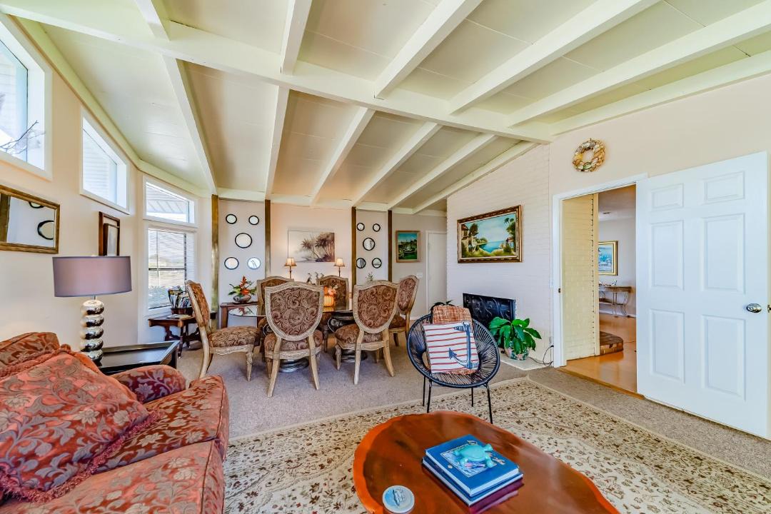 Photo of Livingroom in Crescent City
