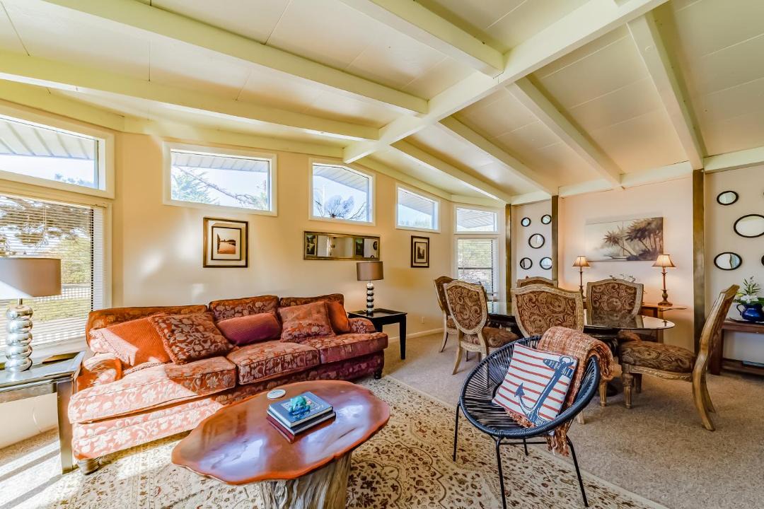 Photo of Livingroom in Crescent City
