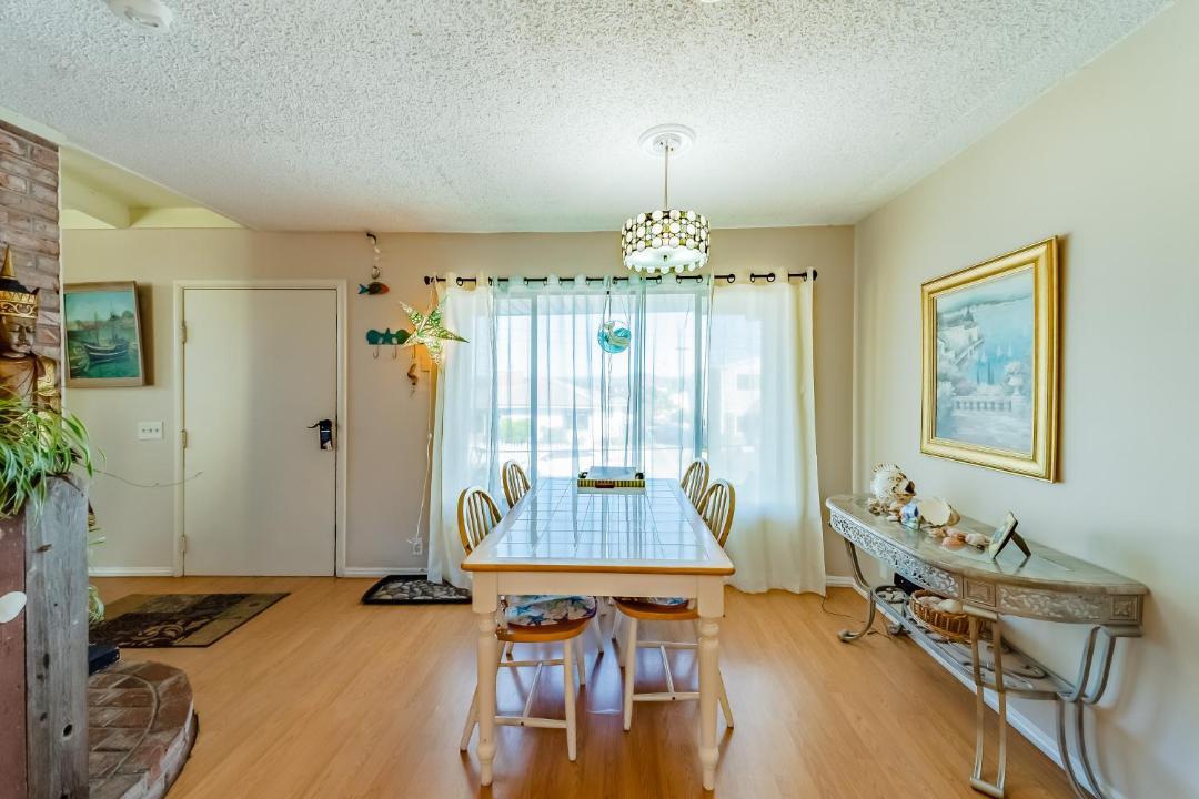 Photo of Livingroom in Crescent City