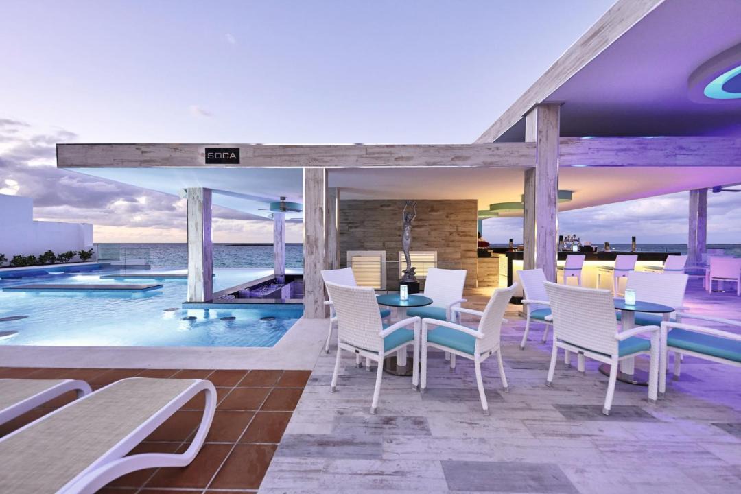 Photo of Patio Balcony in Paradise Island
